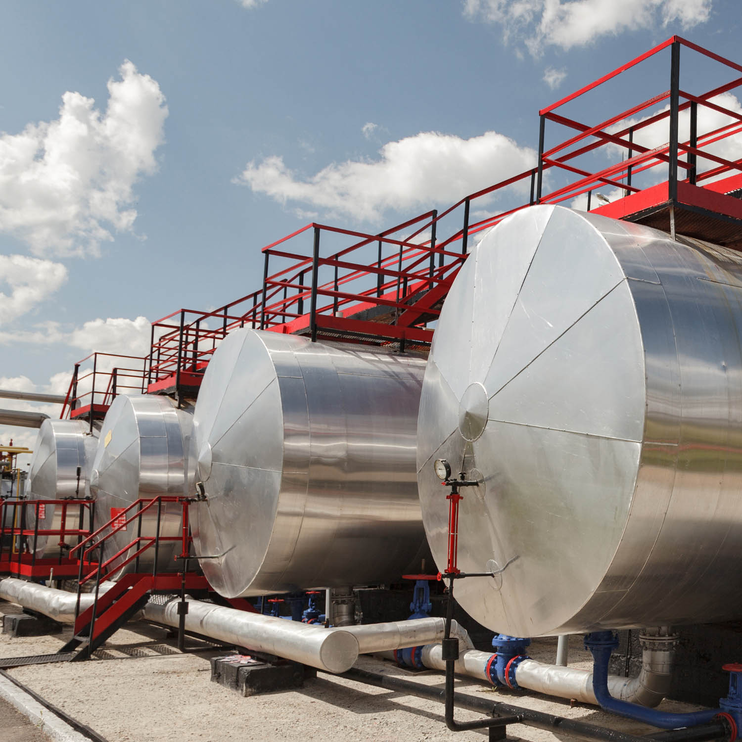 Industrial storage tanks